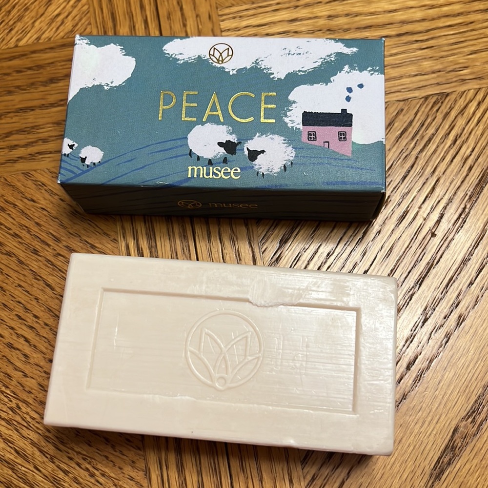 NEW IN BOX MUSEE PEACE BAR SOAP 3PACK! - Picture 3 of 4
